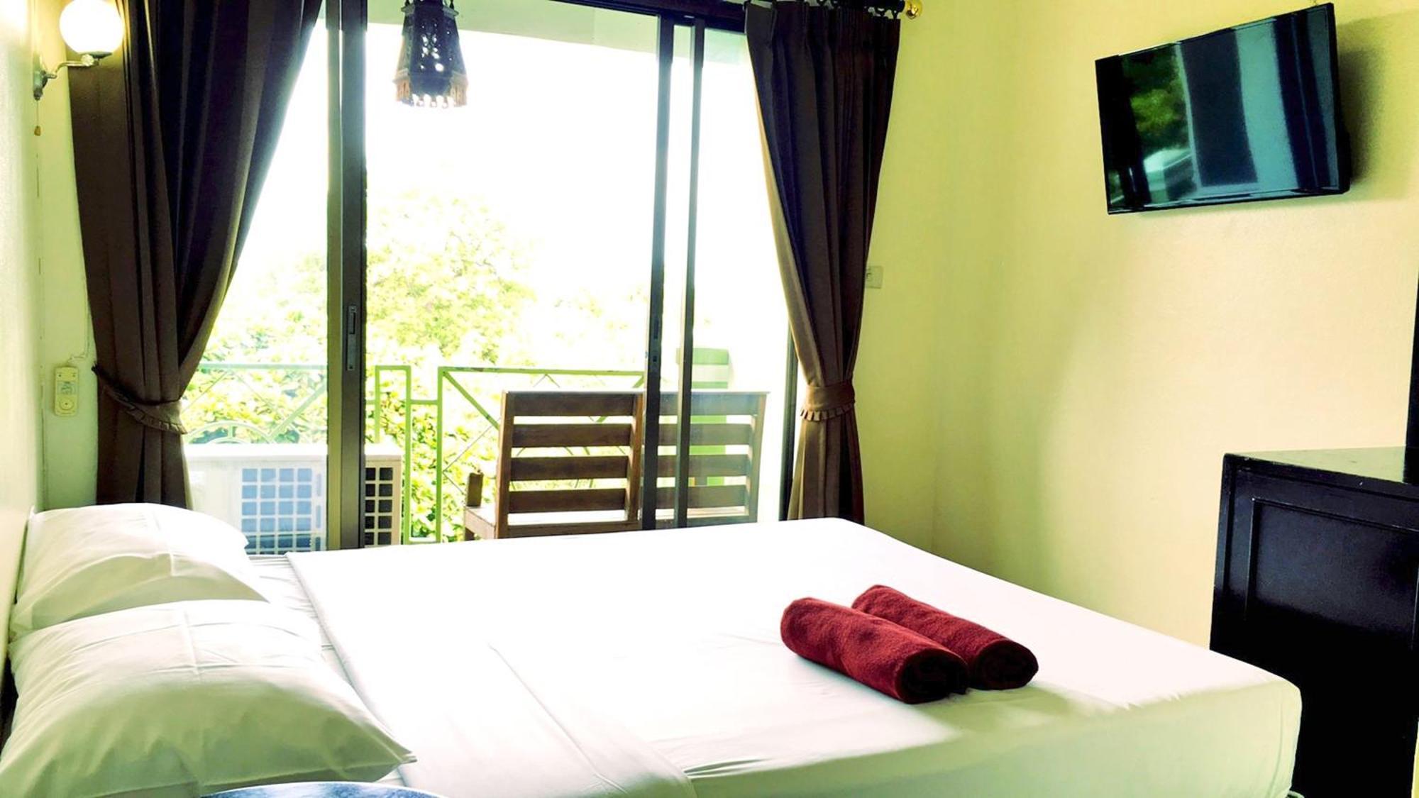 Four Sons Village Bangkok Zewnętrze zdjęcie
