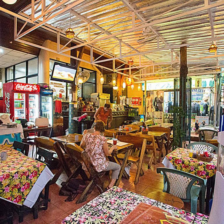 Four Sons Village Bangkok Zewnętrze zdjęcie