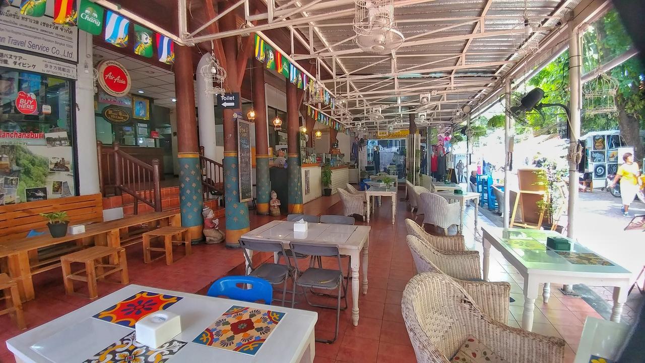 Four Sons Village Bangkok Zewnętrze zdjęcie