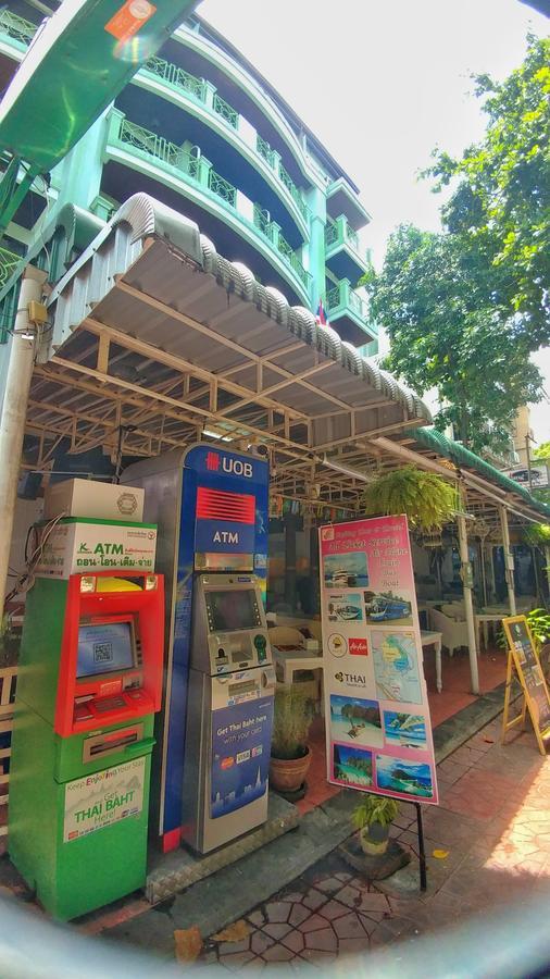 Four Sons Village Bangkok Zewnętrze zdjęcie