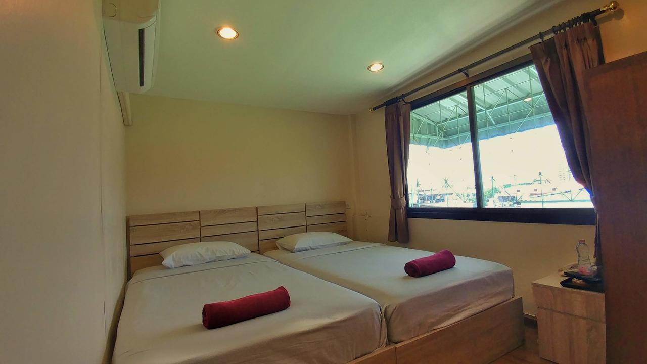 Four Sons Village Bangkok Zewnętrze zdjęcie